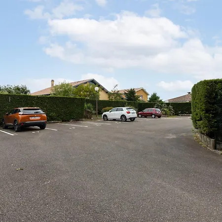 Piot T2 200m De La *