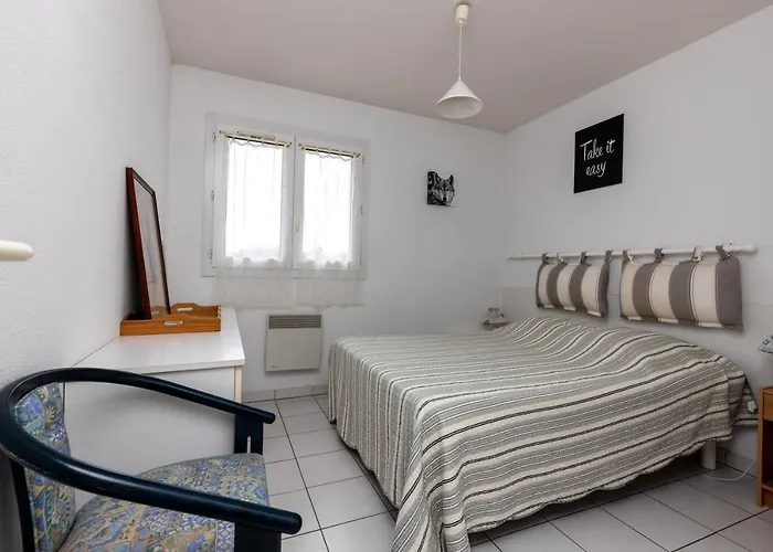 Piot T2 200m De La 아파트 *