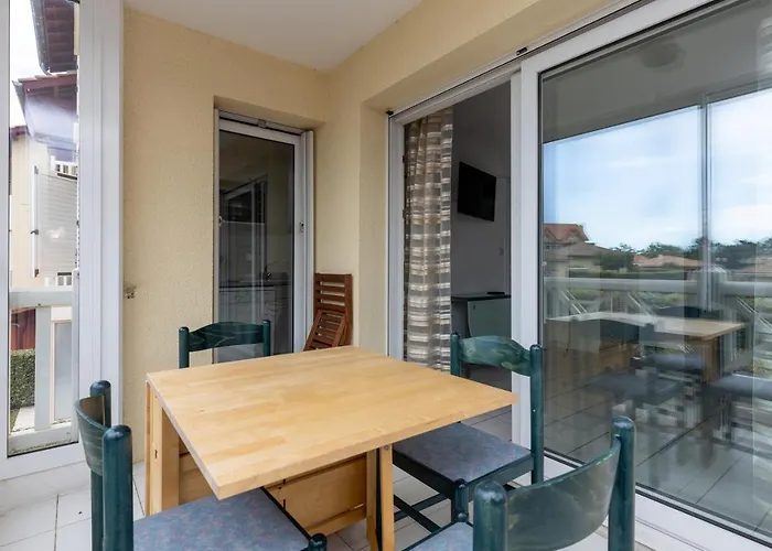 아파트 Piot T2 200m De La 몰리엣젯마