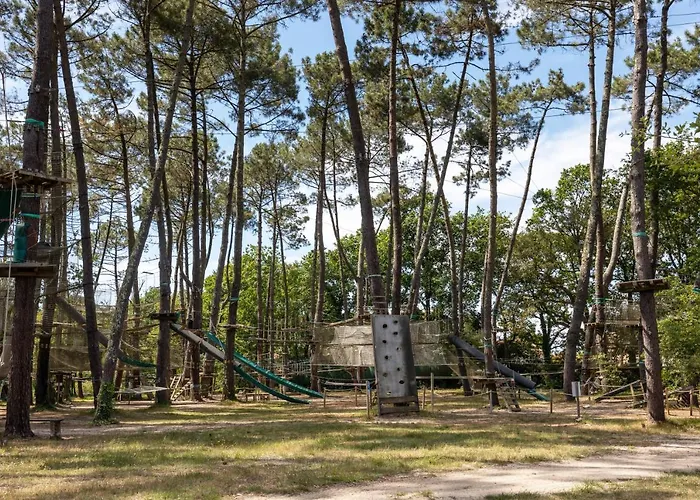 아파트 Piot T2 200m De La *